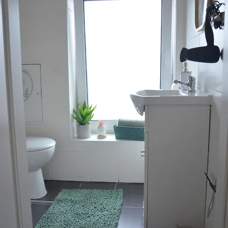 5 - Komfort & Guenstig * برلين